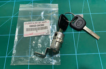 Load image into Gallery viewer, TOYOTA HILUX GENUINE TAILGATE LOCK SET WITH KEYS 2015=2023