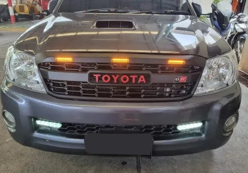 TOYOTA HILUX  FULL GRILL 2005-2012  MK7 RED LOGO AMBER LED'S