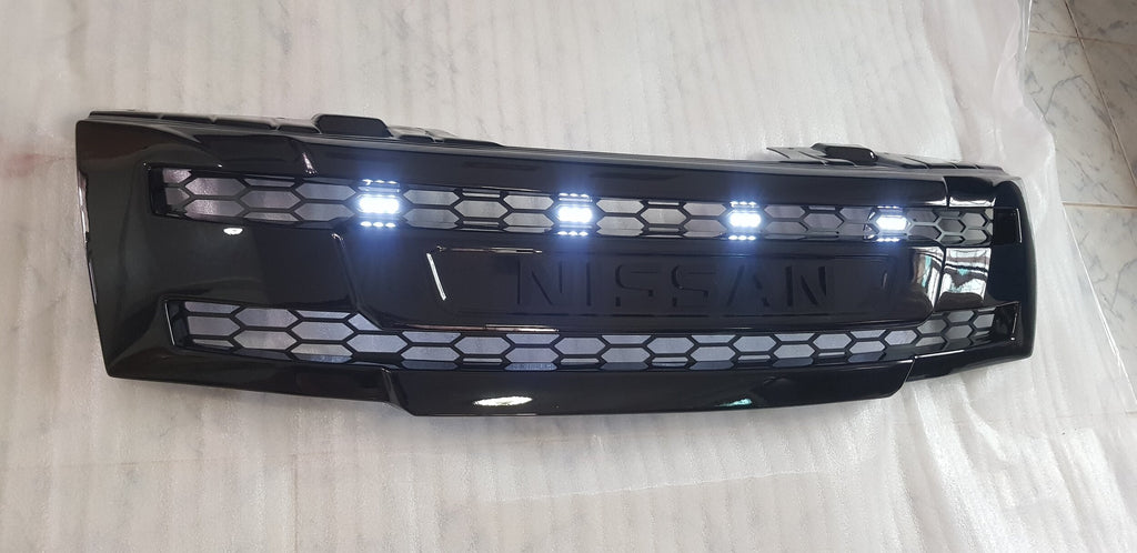 NISSAN NAVARA D40 PRE-FACELIFTFULL GRILL REPLACEMENT GLOSS  BLACK VERSION! /PATHFINDER R51