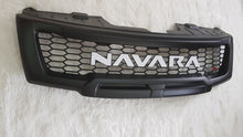 Load image into Gallery viewer, NISSAN NAVARA D40 FACELIFT COMPLETE GRILL WHITE