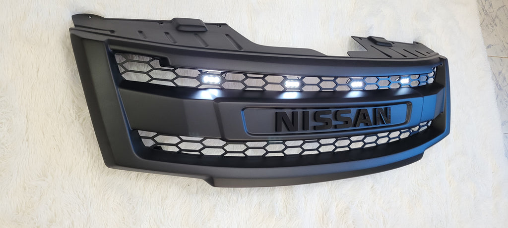 NISSAN NAVARA D40 PATHFINDER/ FACELIFT COMPLETE V2 GRILL BLACK LOGO 2010-2015