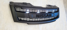 Load image into Gallery viewer, NISSAN NAVARA D40 PATHFINDER/ FACELIFT COMPLETE V2 GRILL BLACK LOGO 2010-2015