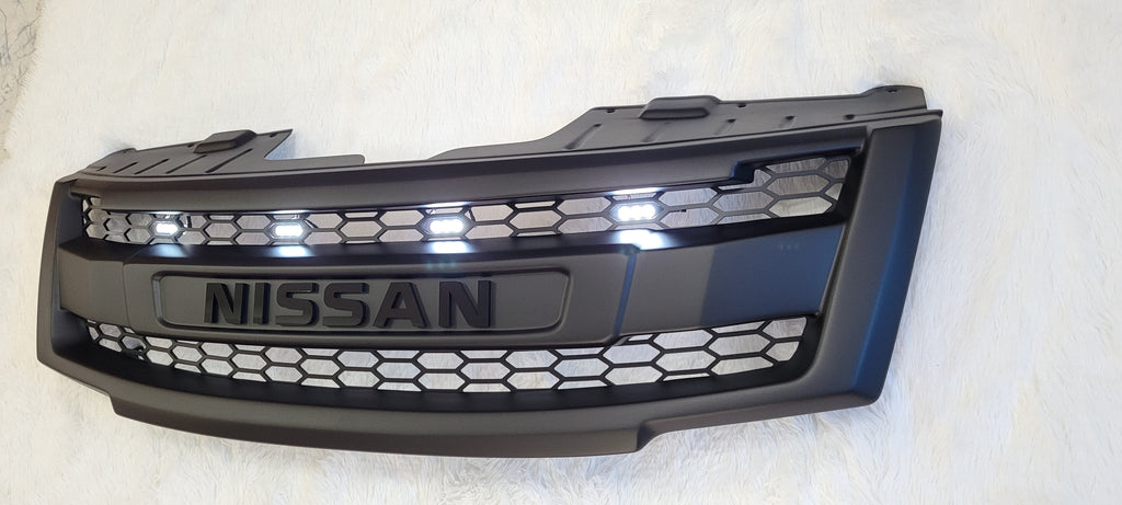 NISSAN NAVARA D40 PATHFINDER/ FACELIFT COMPLETE V2 GRILL BLACK LOGO 2010-2015