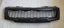 Load image into Gallery viewer, NISSAN NAVARA D40 FACELIFT COMPLETE GRILL WHITE LEDS 2010-2015