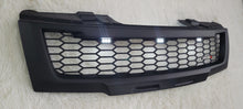 Load image into Gallery viewer, NISSAN PATHFINDER PLAIN FULL MESH COMPLETE GRILL (PRE FACELIFT)