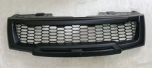 Load image into Gallery viewer, NISSAN NAVARA D40 FACELIFT COMPLETE GRILL AMBER LEDS 2010-2015