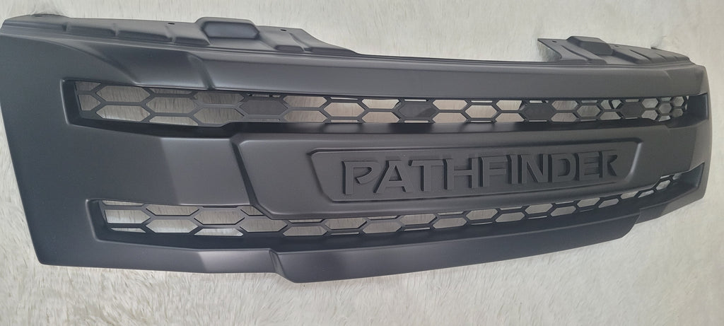 NISSAN PATHFINDER 2005-2010 GRILL MATT LOGO PATHFINDER