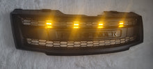 Load image into Gallery viewer, NISSAN PATHFINDER/ FACELIFT COMPLETE V2 GRILL AMBER LEDS 2010-2015