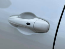 Load image into Gallery viewer, TOYOTA HILUX  DOOR HANDLE SET WHITE