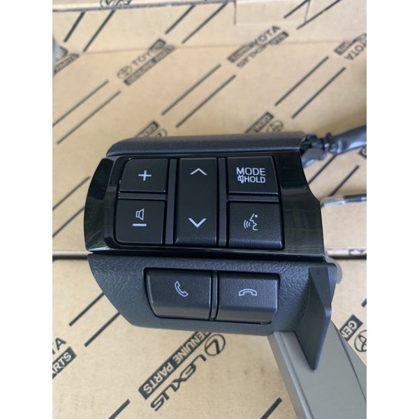 GENUINE TOYOTA HILUX STEERING WHEEL CONTROLS