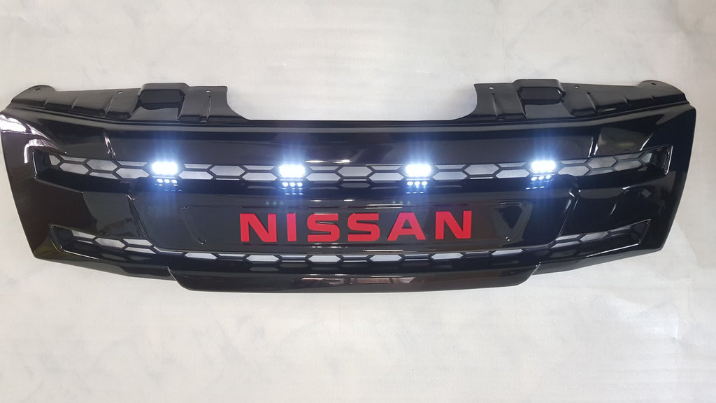 NISSAN NAVARA D40 PRE-FACELIFT 2005-2010 FULL GRILL REPLACEMENT GLOSS  BLACK VERSION! WITH BLACK LOGO LOGO/PATHFINDER R51