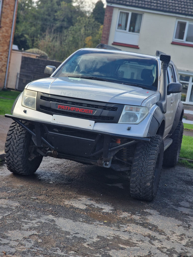 NISSAN PATHFINDER R51  PRE-FACELIFT FULL GRILL REPLACEMENT RED LOGO