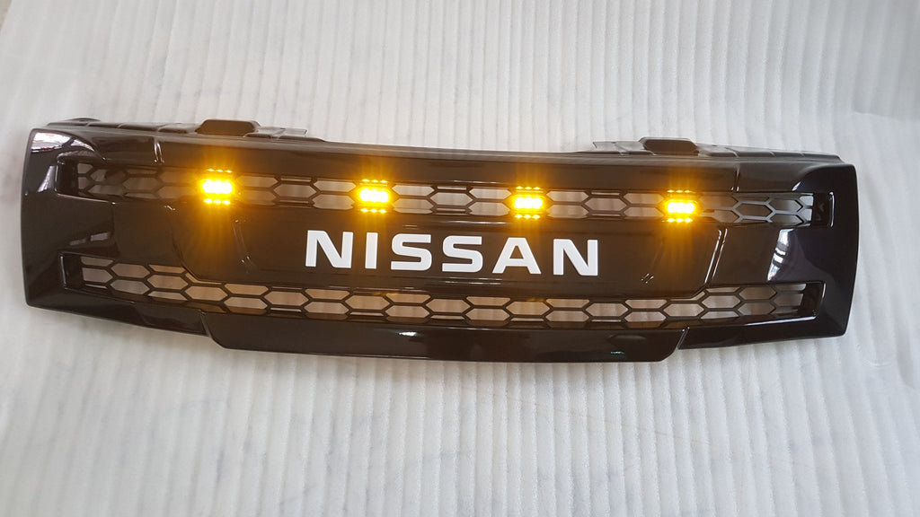 NISSAN PATHFINDER 2005-2010 GRILL White Nissan