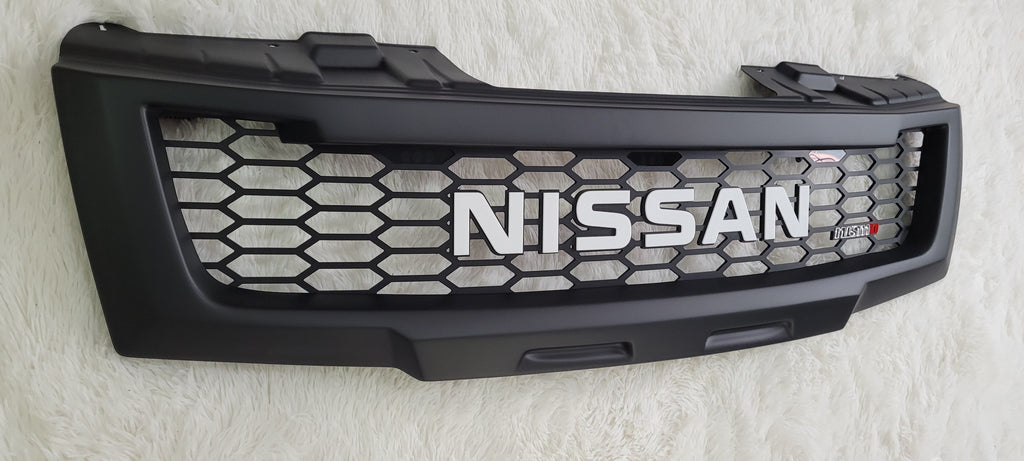 NISSAN NAVARA D40 2005-2010 GRILL WHITE NISSAN V2