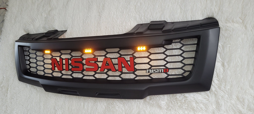 NISSAN NAVARA D40 2005-2010 GRILL RED NISSAN V2