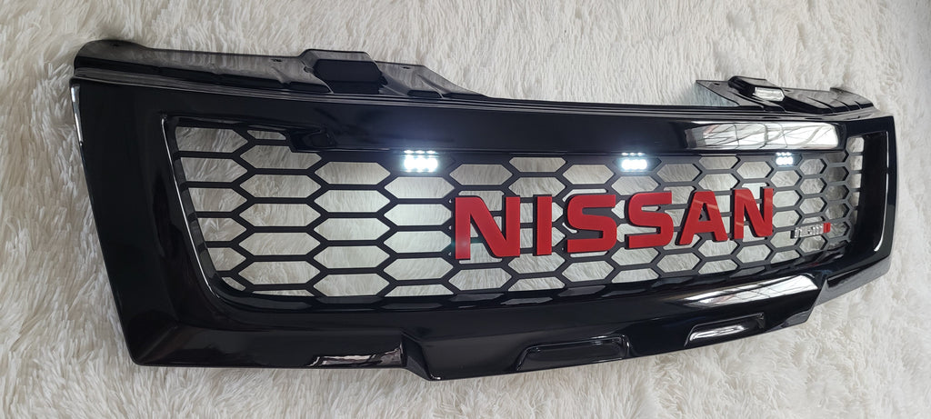 NISSAN NAVARA D40 2005-2010 GRILL RED NISSAN V2